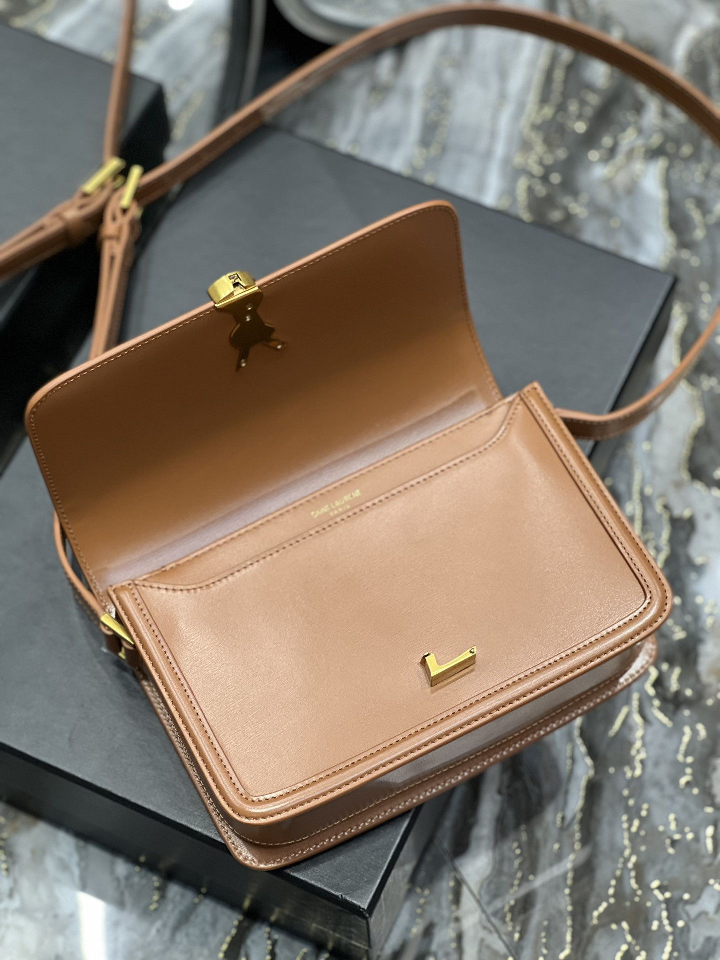 y*l solferino medium satchel in box Sa**t Lau*nt brown 9.1 x 6.3 x 2.4 inches