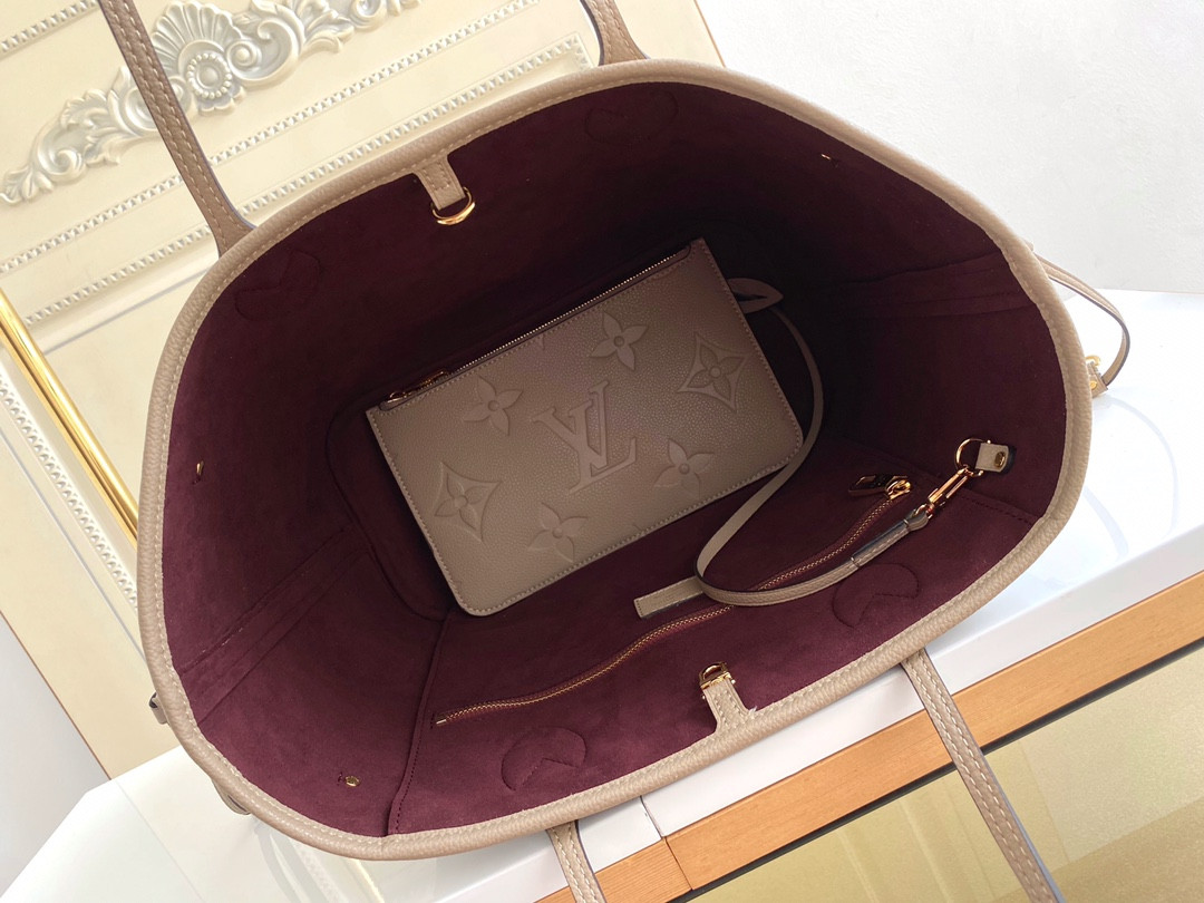 LV M45686 Neverfull MM 12.6 x 11.4 x 6.7 inches Without Box