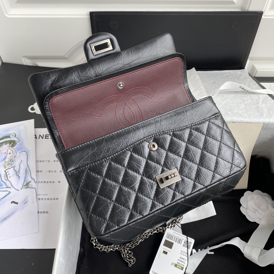 Ch*el 2.55 handbag 6.2 × 9.4 × 2.9 in