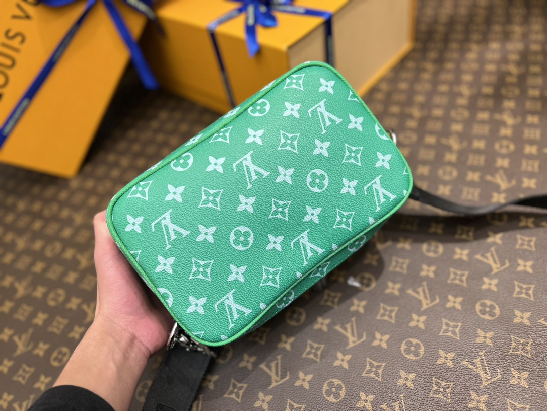 LV M30997 Alpha Wearable Wallet 9.4 x 6.3 x 3.1 inches