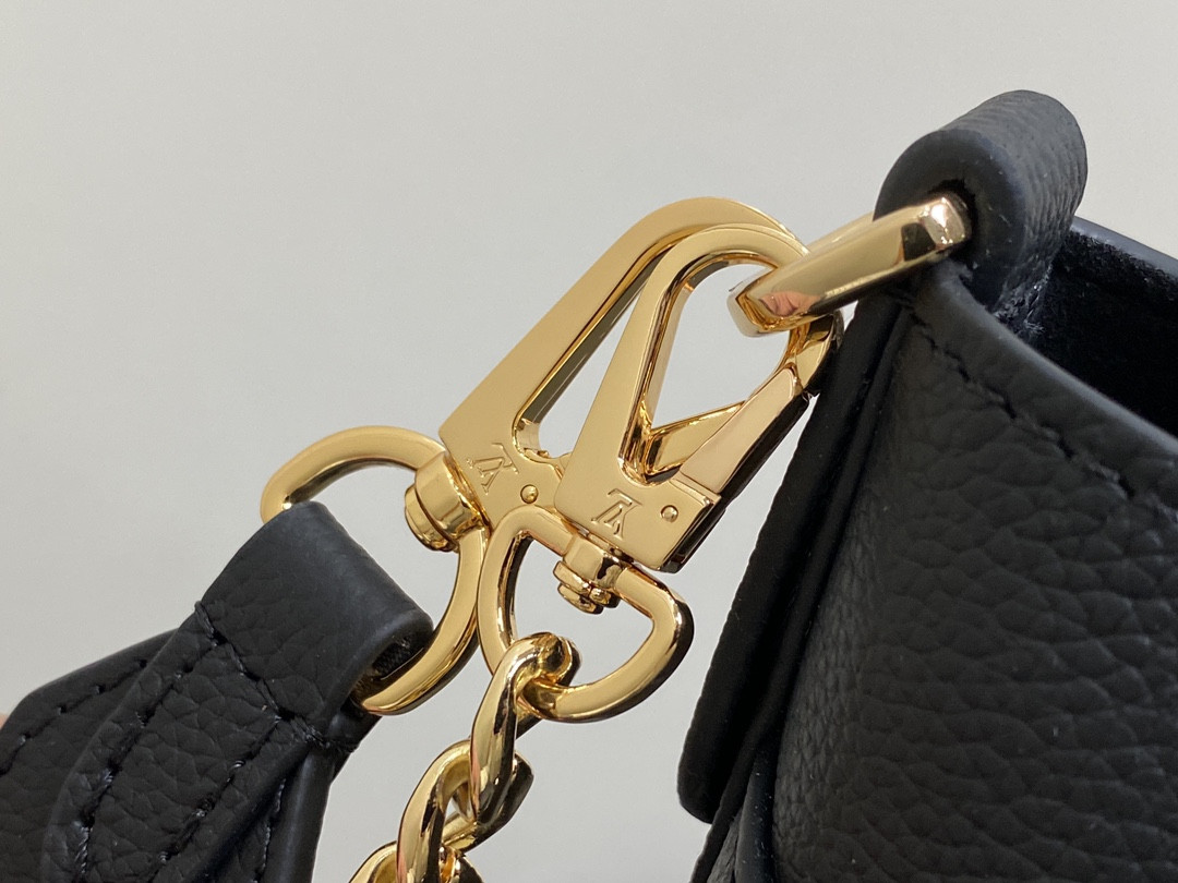 LV M24006 Lock and Walk 7.9 x 8.1 x 4.7 inches