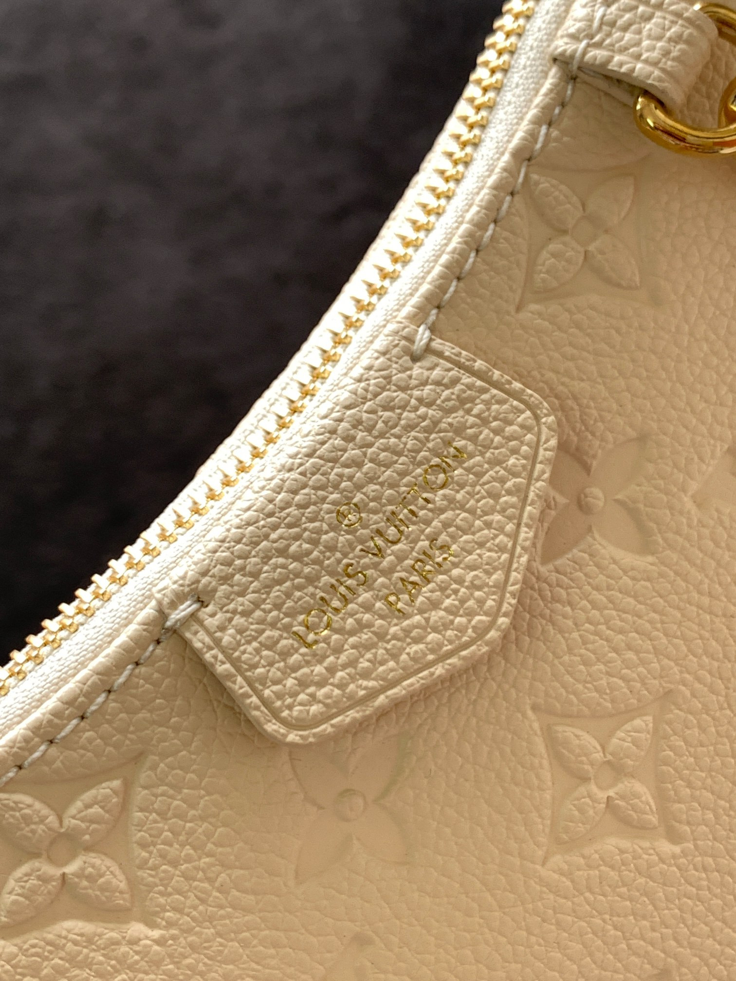 LV EASY POUCH ON STRAP M81066 7.5 x 4.5 x 1.2 inches