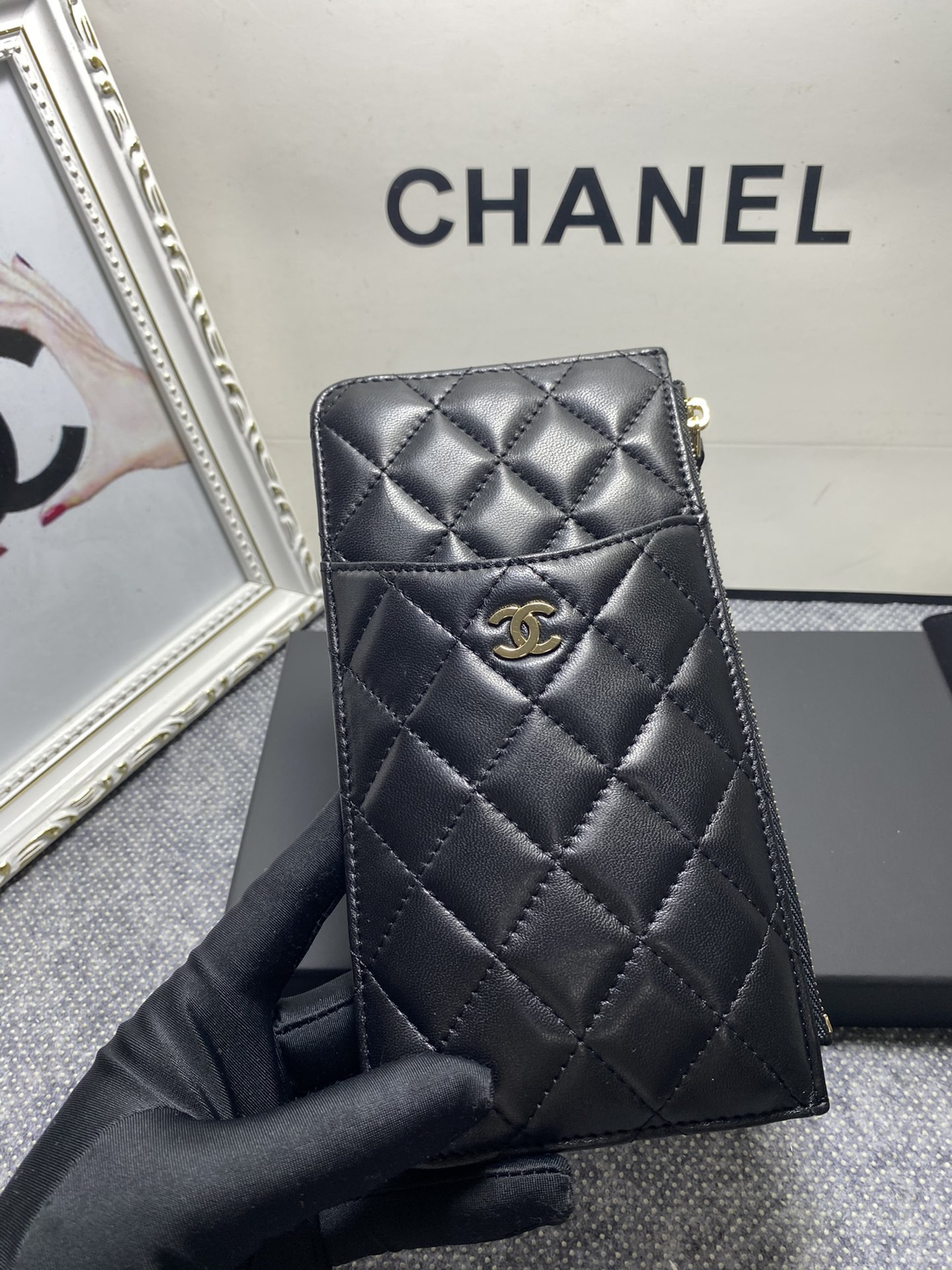 Ch*el long zipped wallet 19-11cm