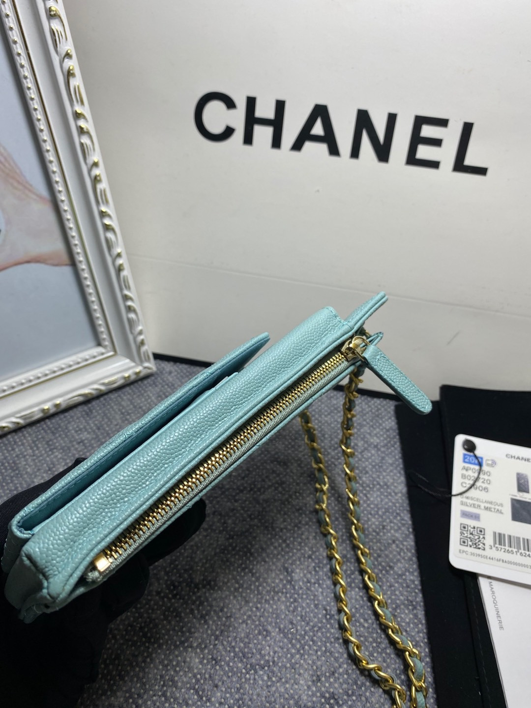 Ch*el long zipped wallet 19-11cm