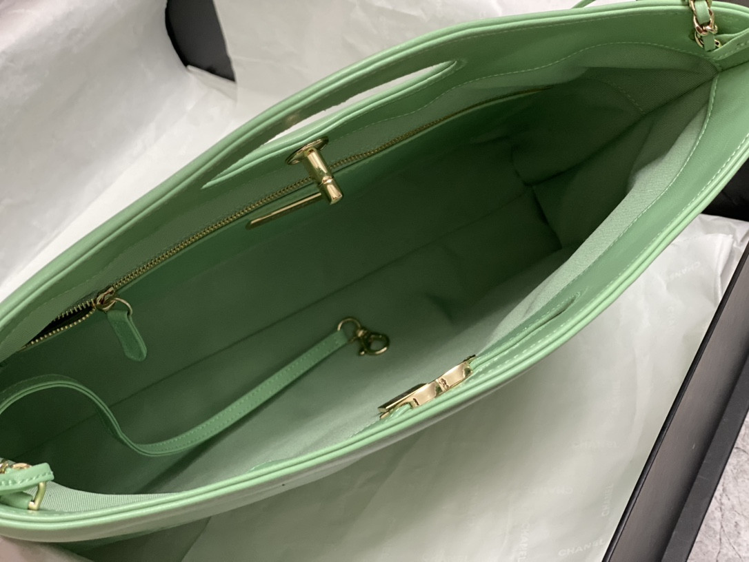 Ch*el shopping bag shiny lambskin & gold-tone metal light green 35x39x8cm