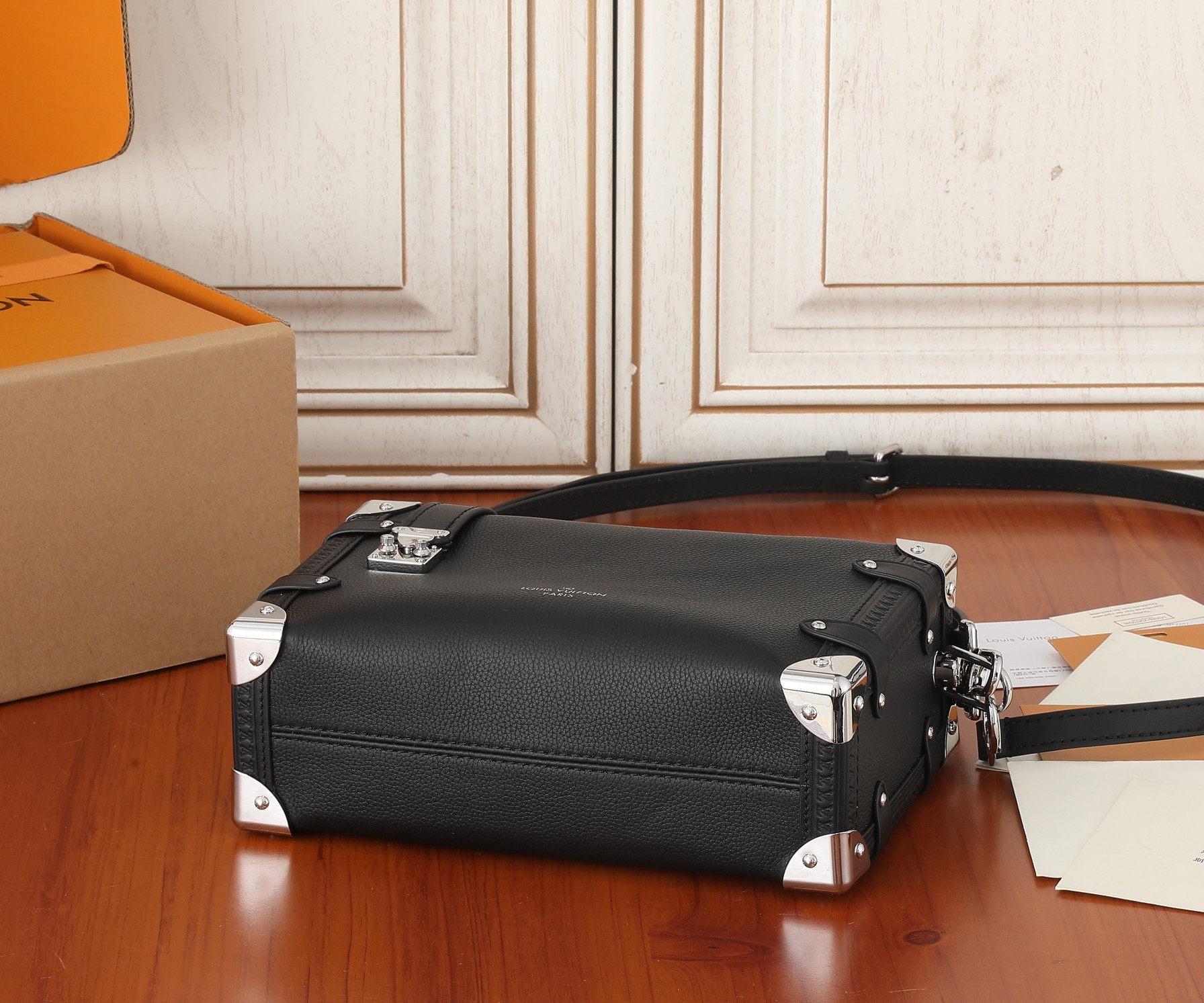 LV Side Trunk MM M25160  8.3 x 5.5 x 2.4 inches
