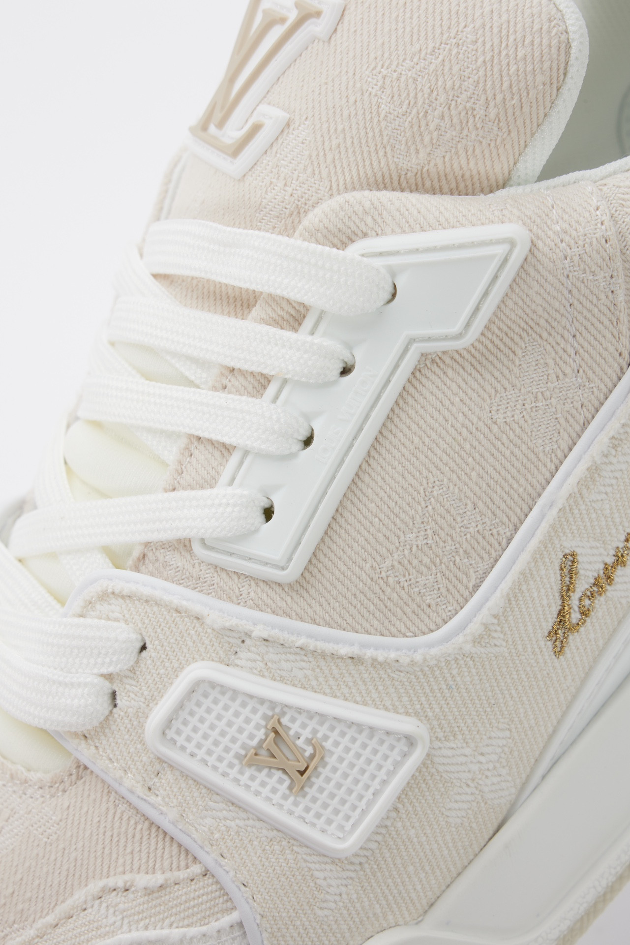 UA LV Trainer Sneaker