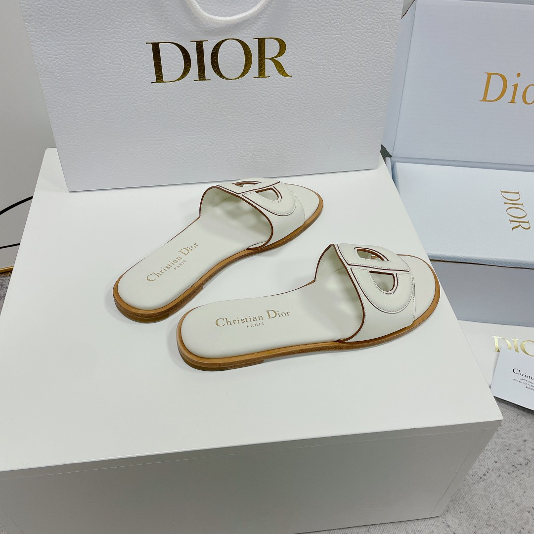 ua D*or d-club slide white