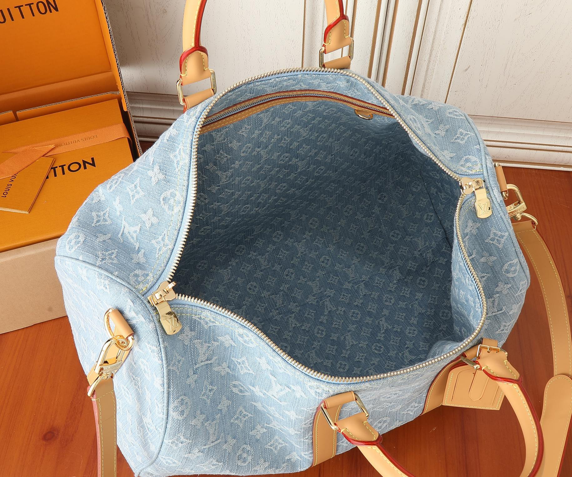 LV Keepall Bandoulière 45 M25334 17.7 x 10.6 x 7.9 inches