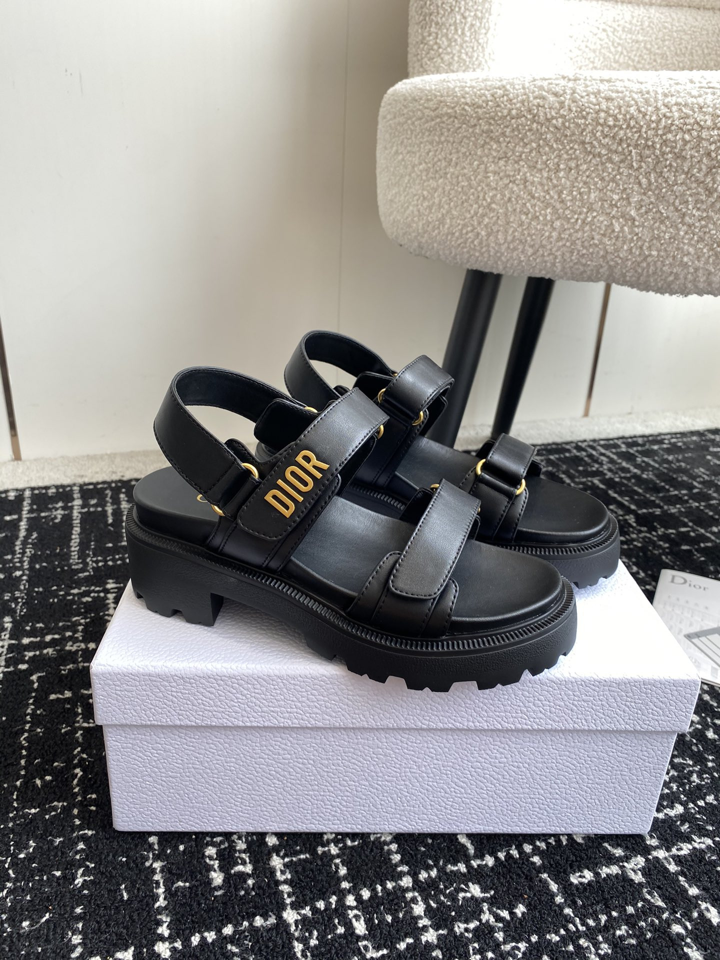 ua D*oract platform sandal black