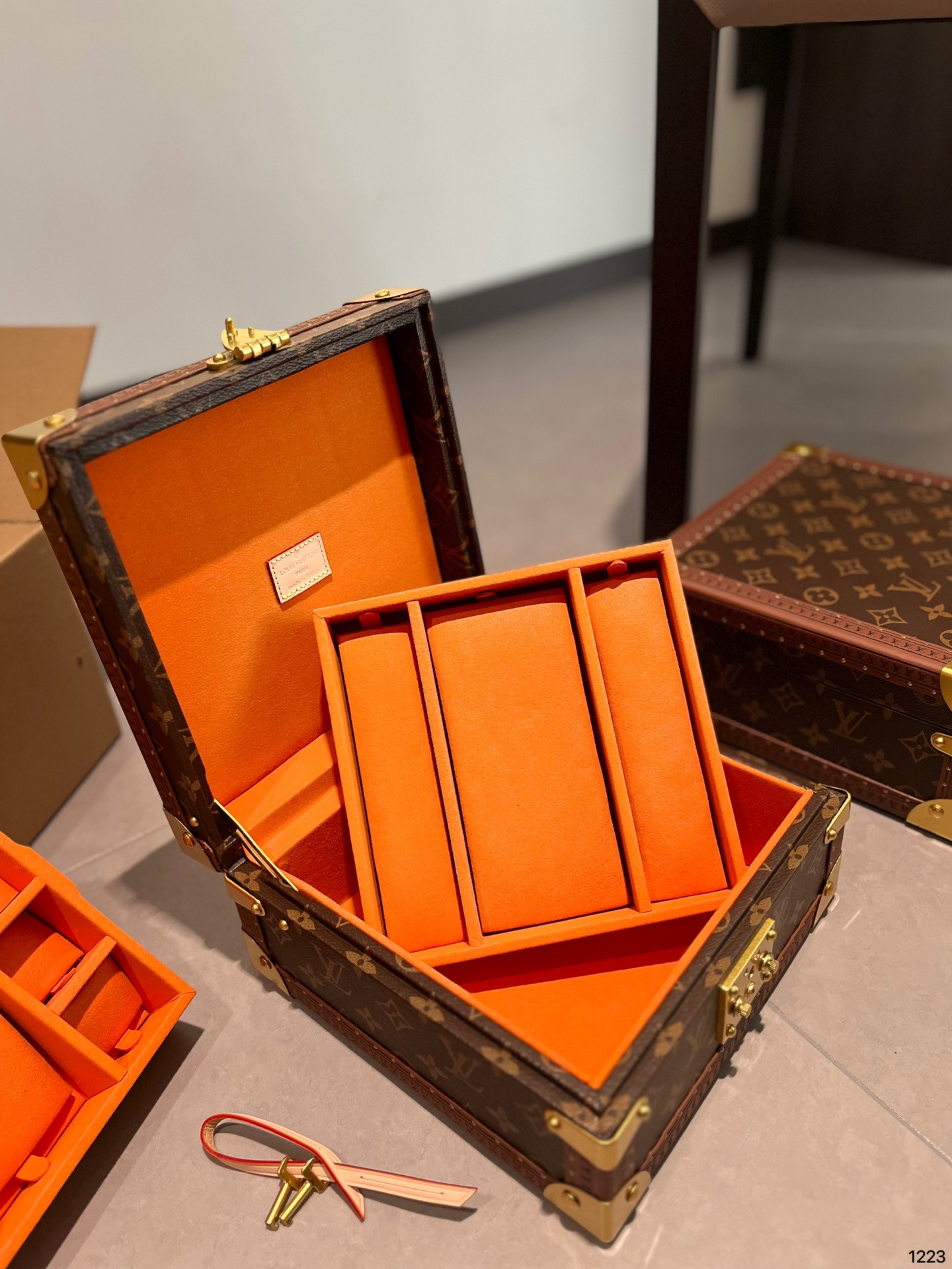 LV M13513 Jewelry Box Orange 9.4 x 4.9 x 9.4 inches