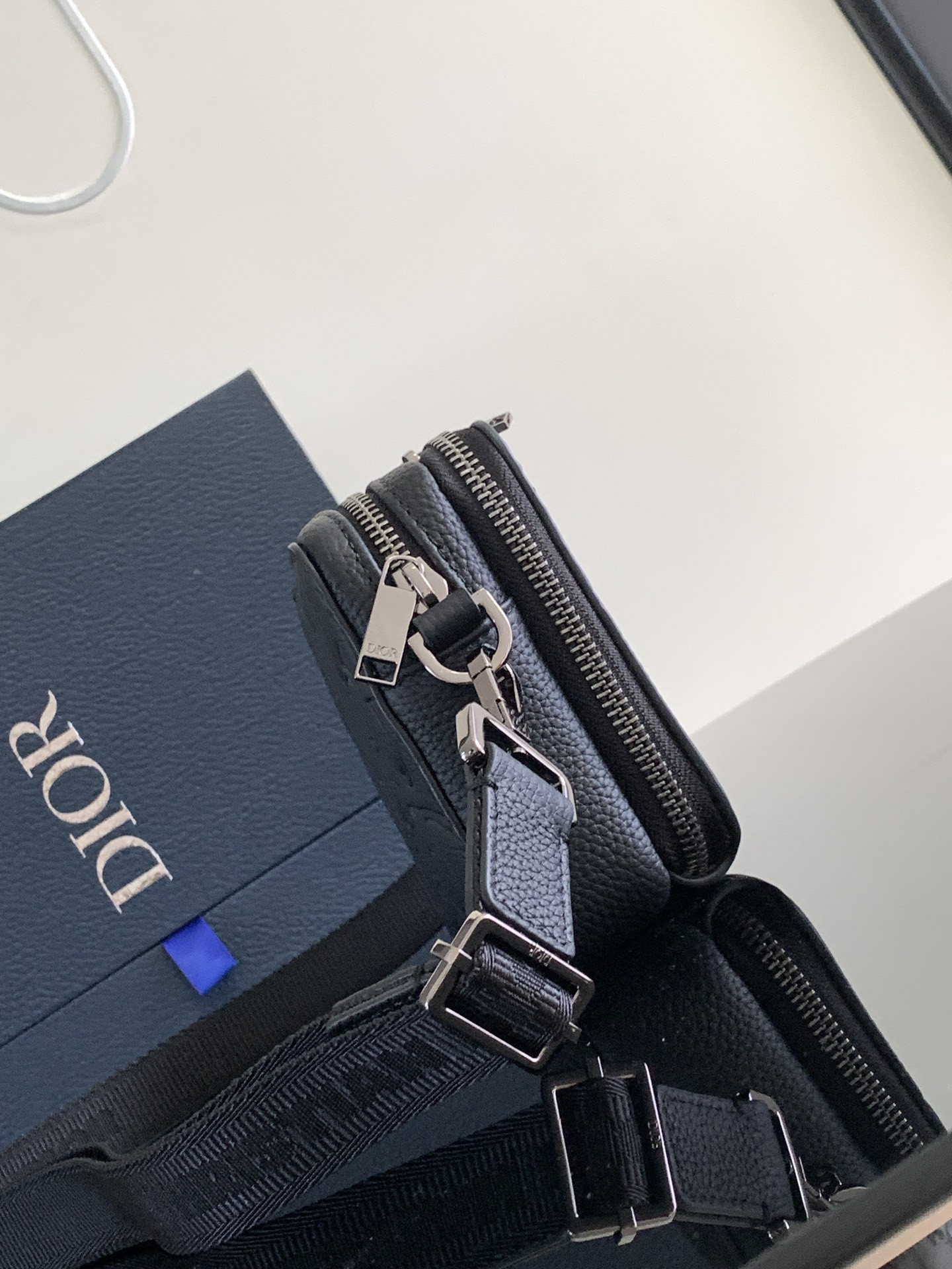 D*or zipped pouch with strap black D*or gravity leather 17 x 12.5 x 6 cm