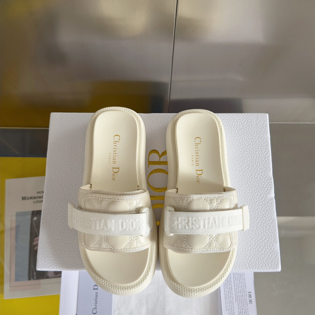 ua D*oriviera dio(r)evolution slide white