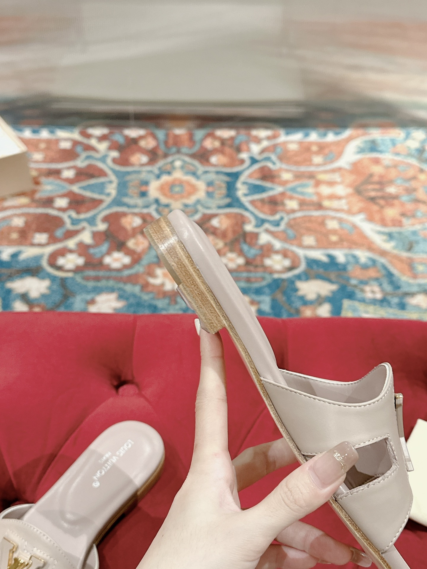 UA LV Flat Mule
