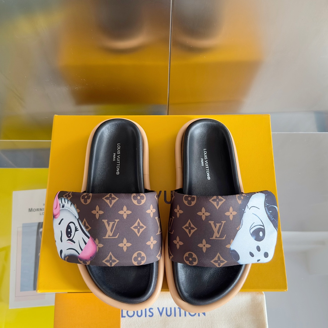LV Pool Pillow Flat Comfort Mule