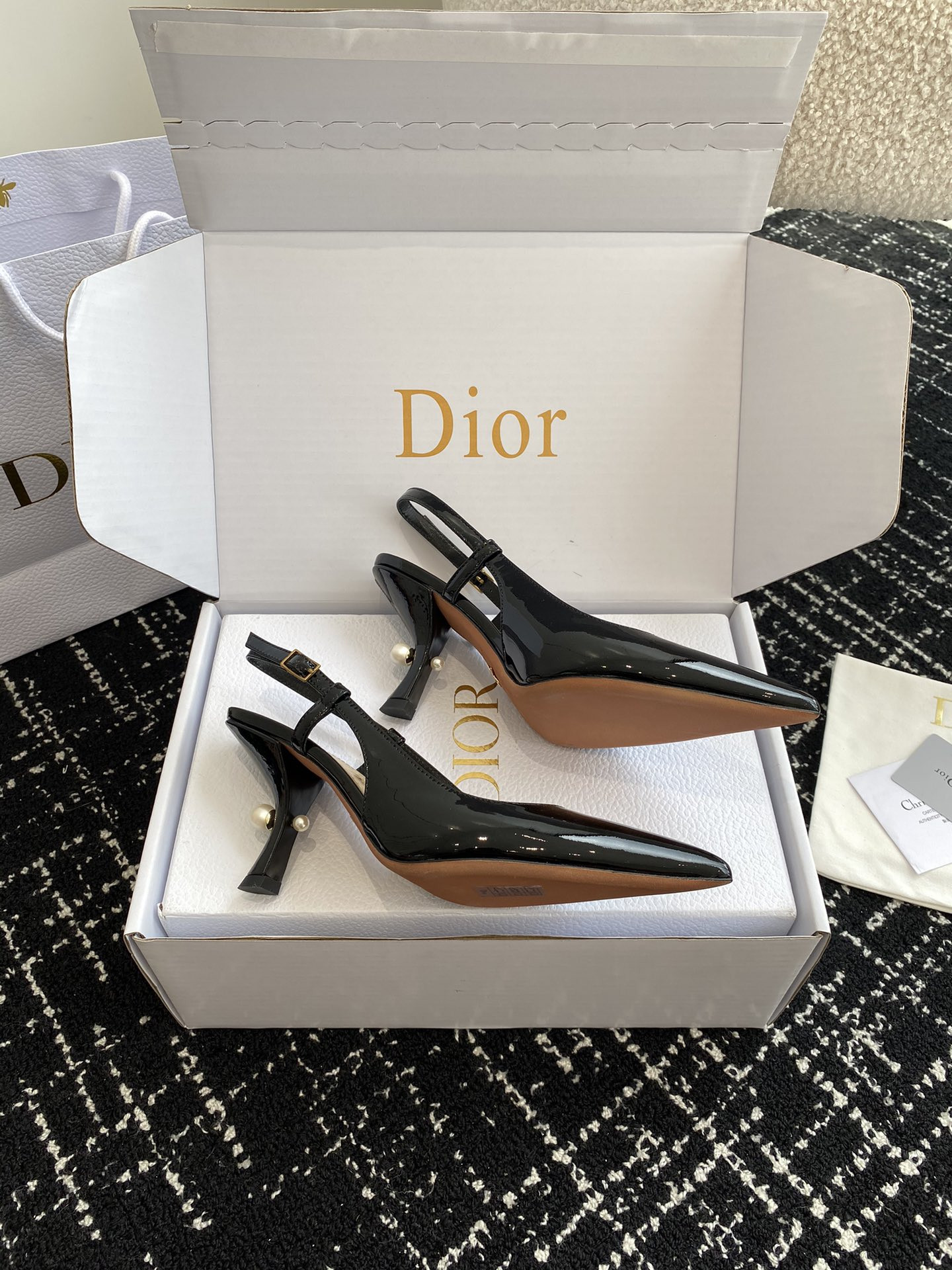 ua D*or tribales slingback pump