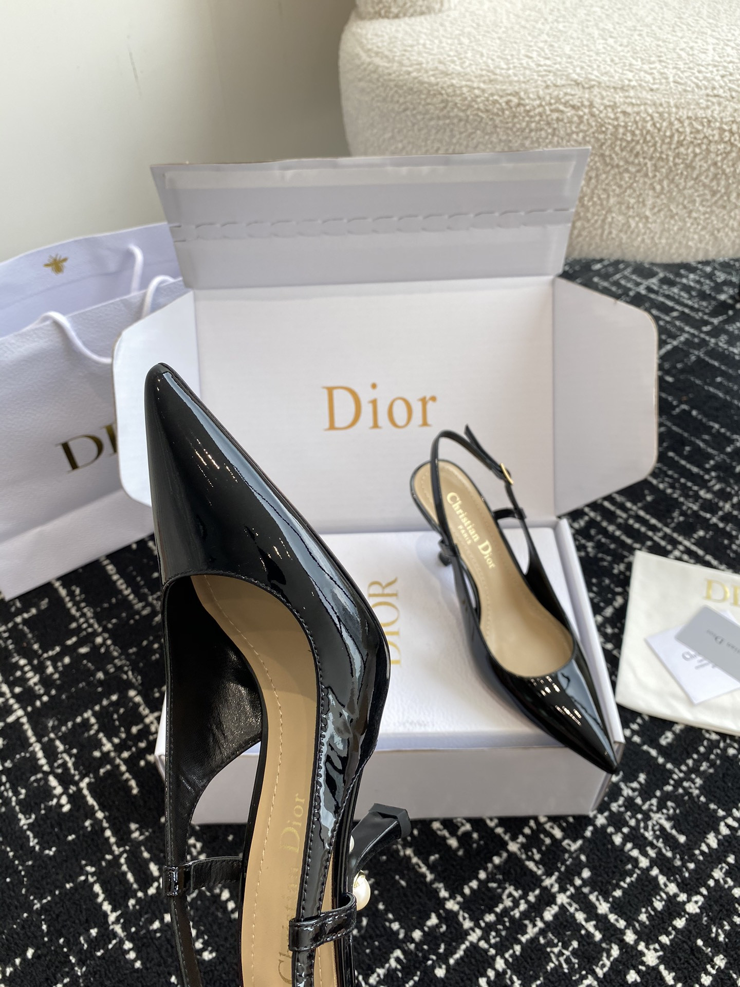 ua D*or tribales slingback pump