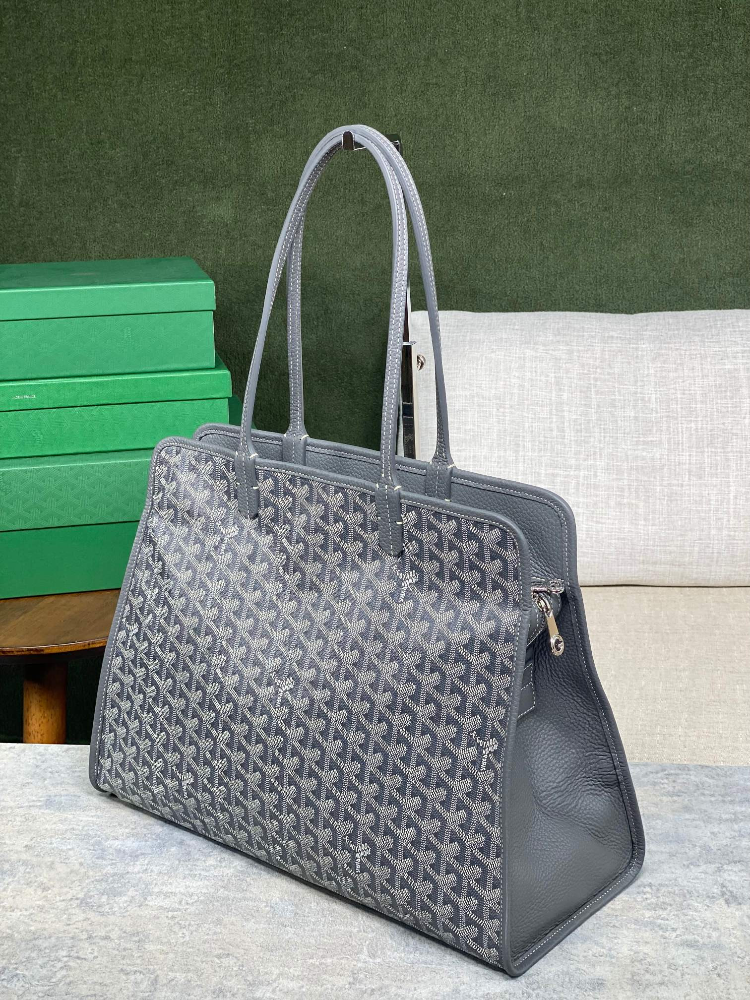 Go*ard chic du chien 41x30x16.5cm