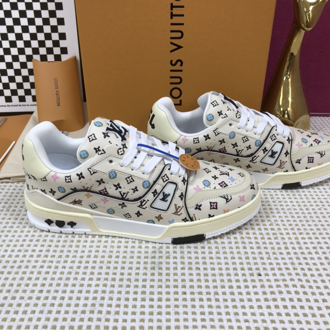 UA LV Trainer Sneaker