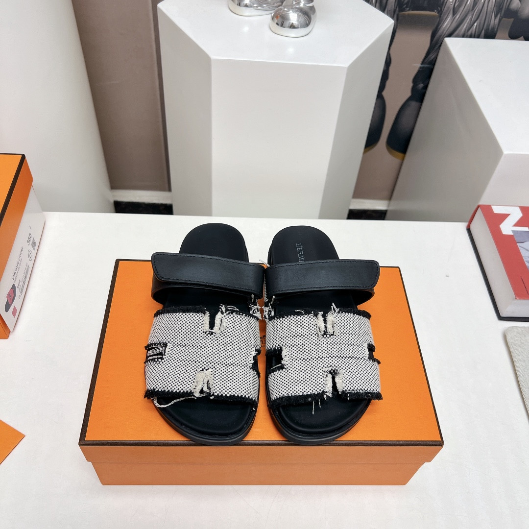 ua H**me5 chypre sandal