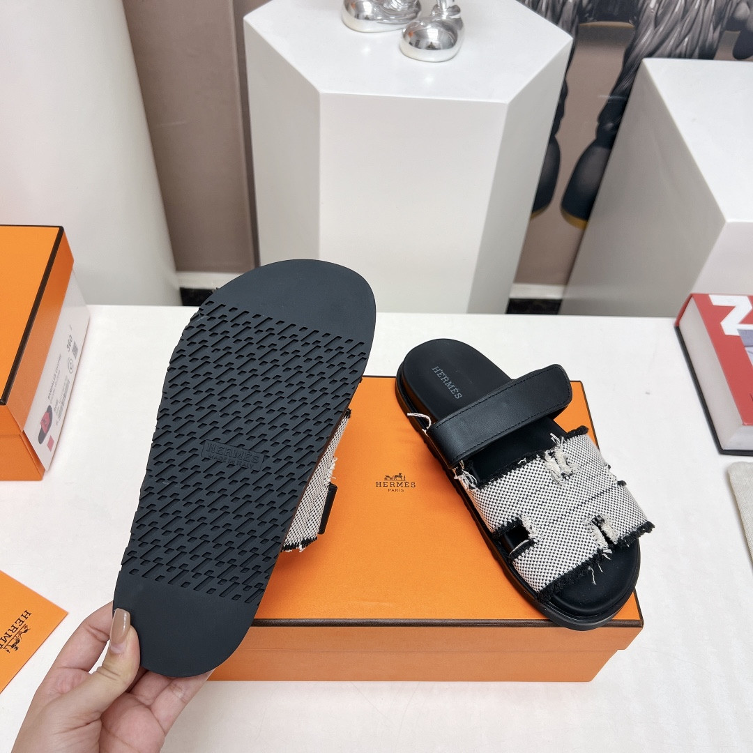 ua H**me5 chypre sandal