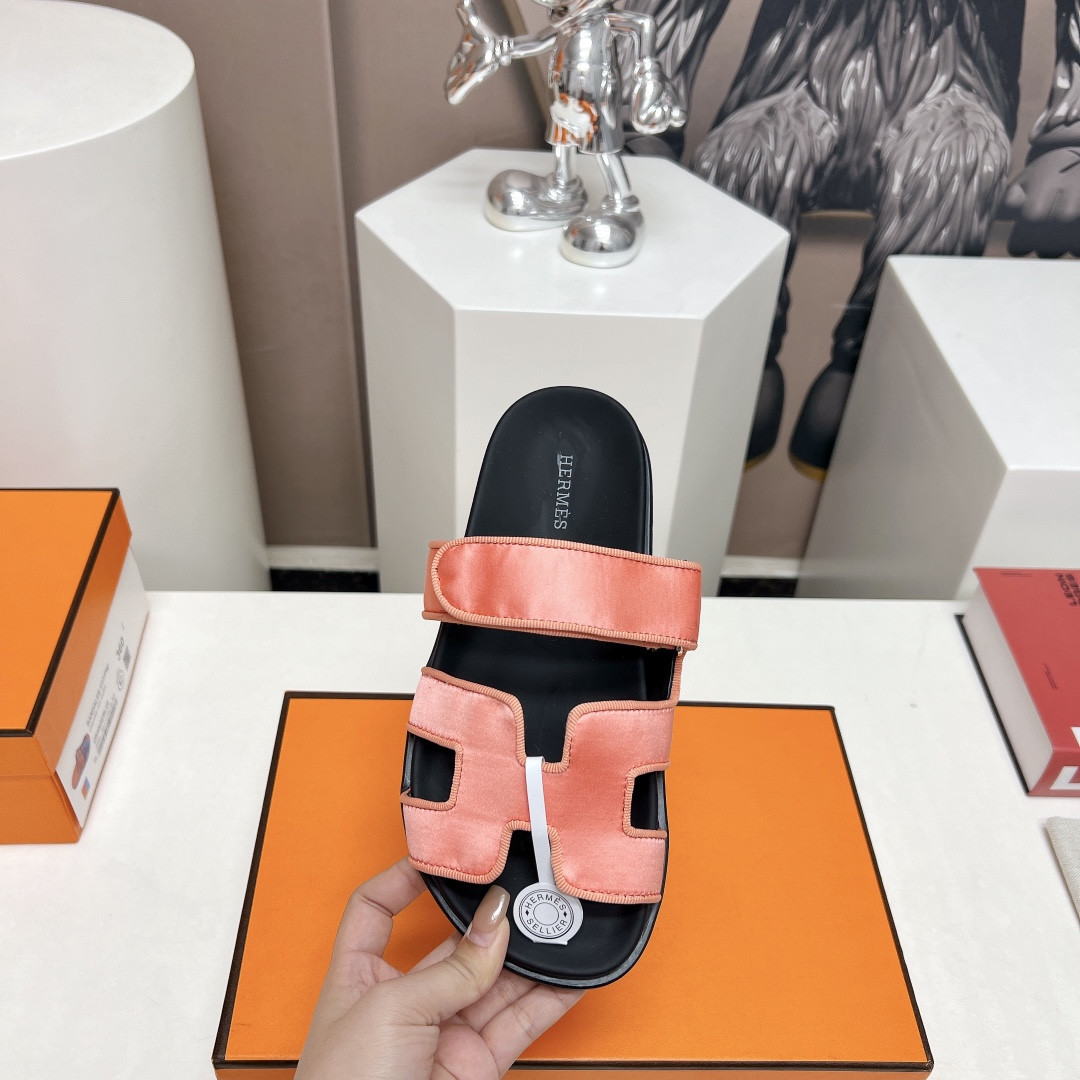 ua H**me5 chypre sandal