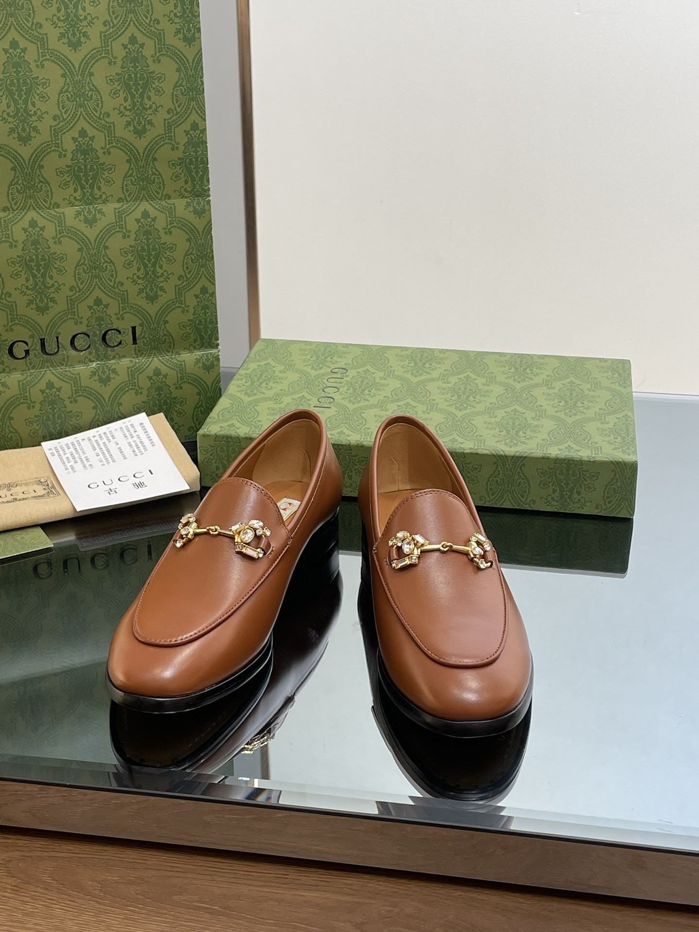 ua G*u*i horsebit loafer