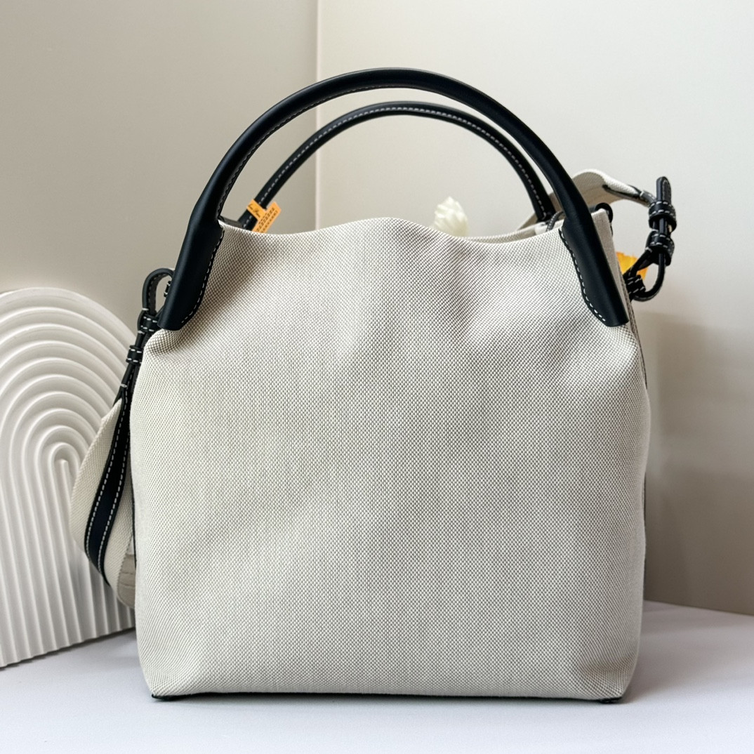 L**o p*ana large bale bag 24 x 20 x 27 cm