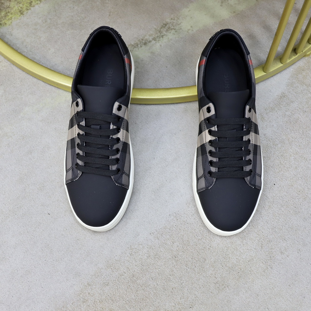 ua B**rry check sneakers