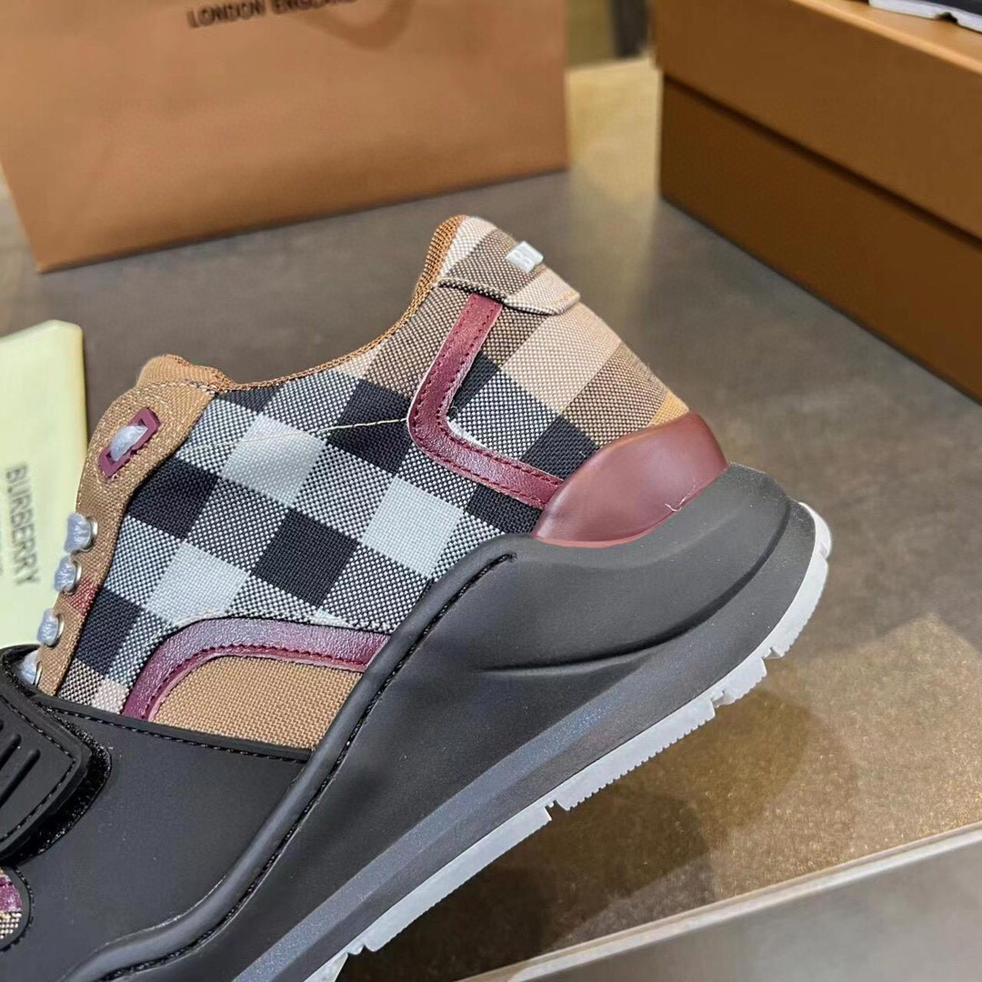ua B**rry sneakers