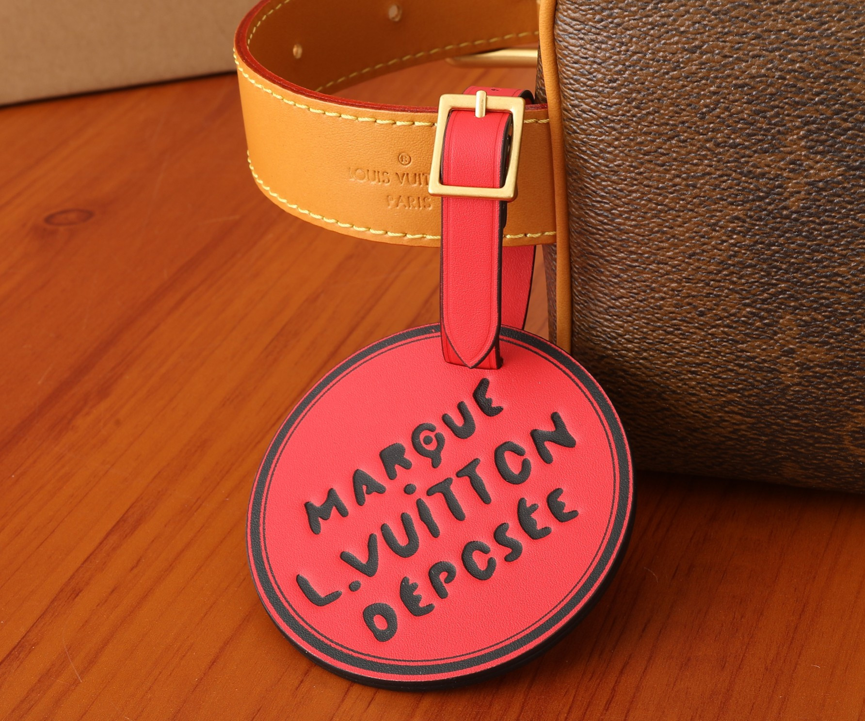 LV Locker Dopp Kit M11765 9.1 x 5.1 x 4.7 inches