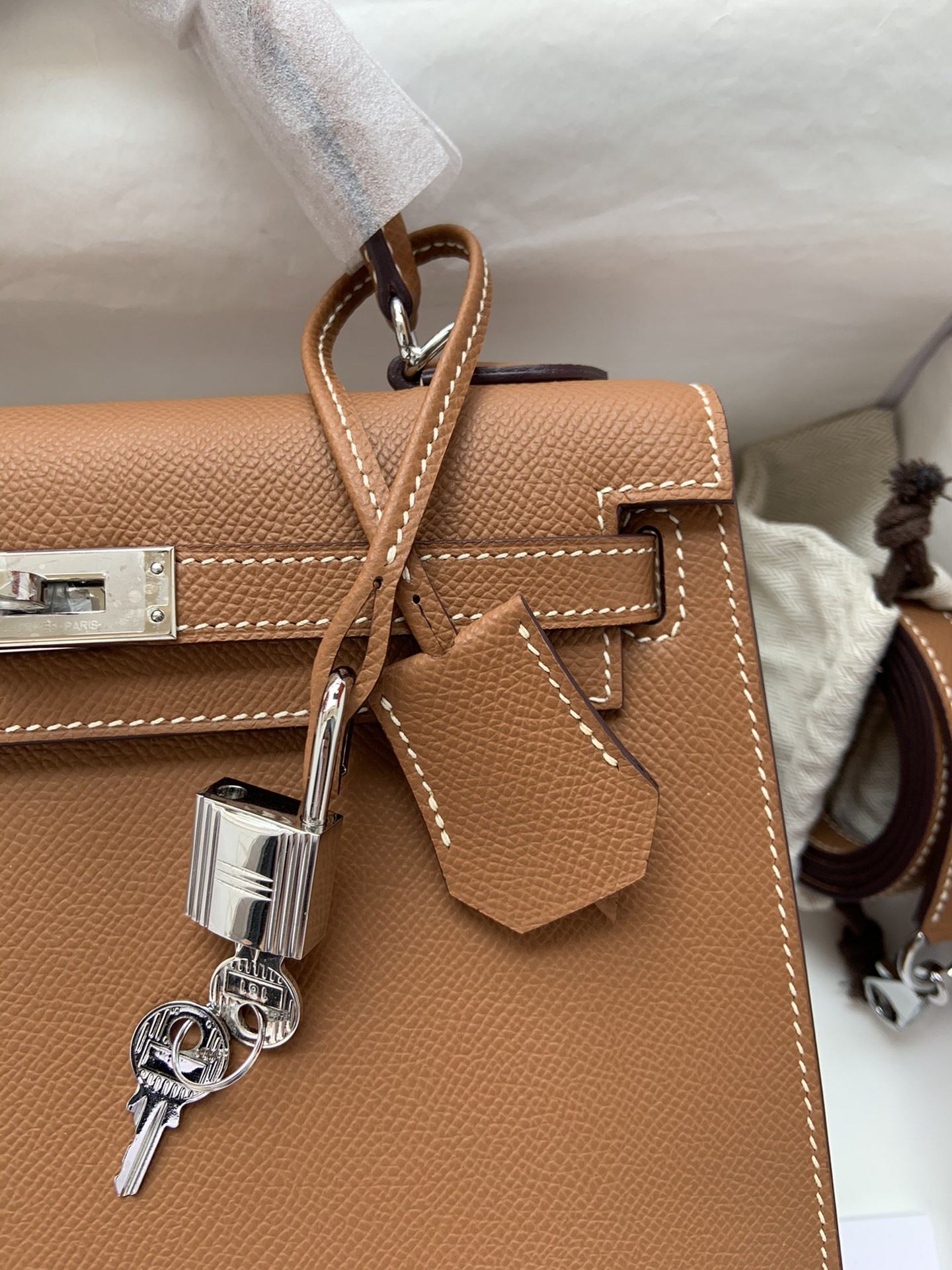 H**mes Kelly Silver-tone Hardware 25 28