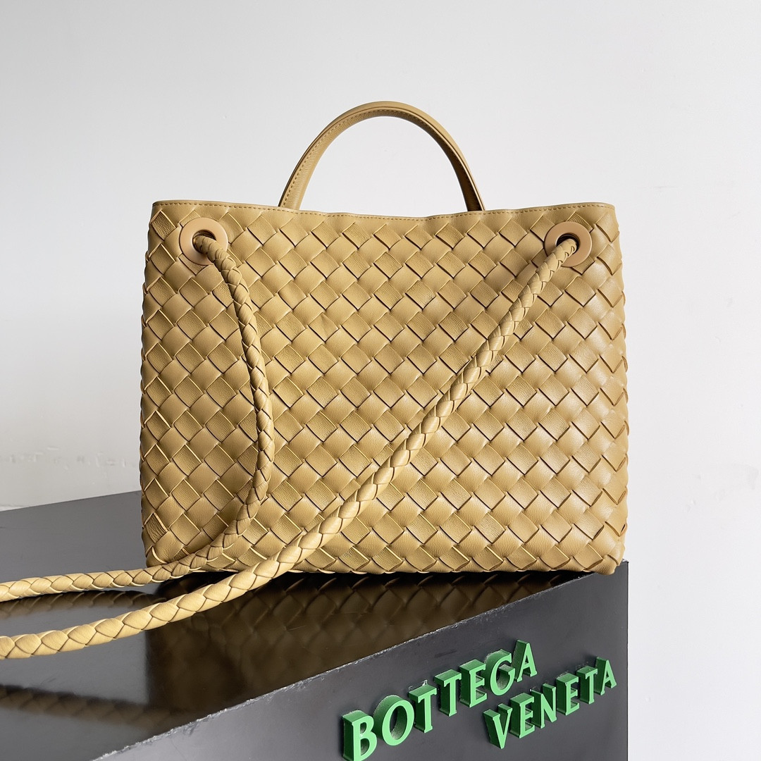 bo*te*ga Ve*ne*ta medium andiamo 32x25x11cm