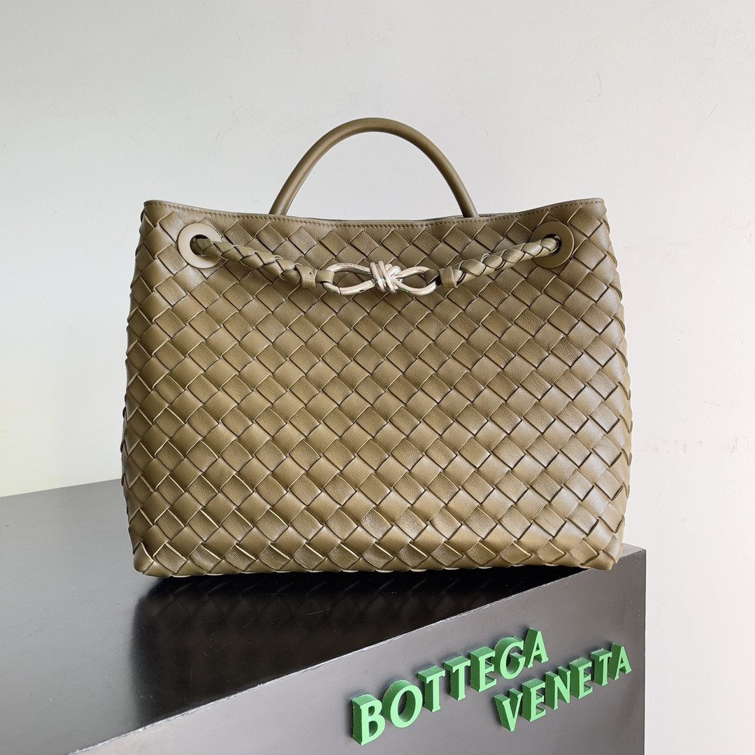 bo*te*ga Ve*ne*ta medium andiamo 32x25x11cm