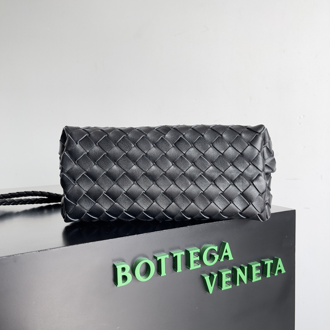 bo*te*ga Ve*ne*ta small andiamo 25x22x10.5cm