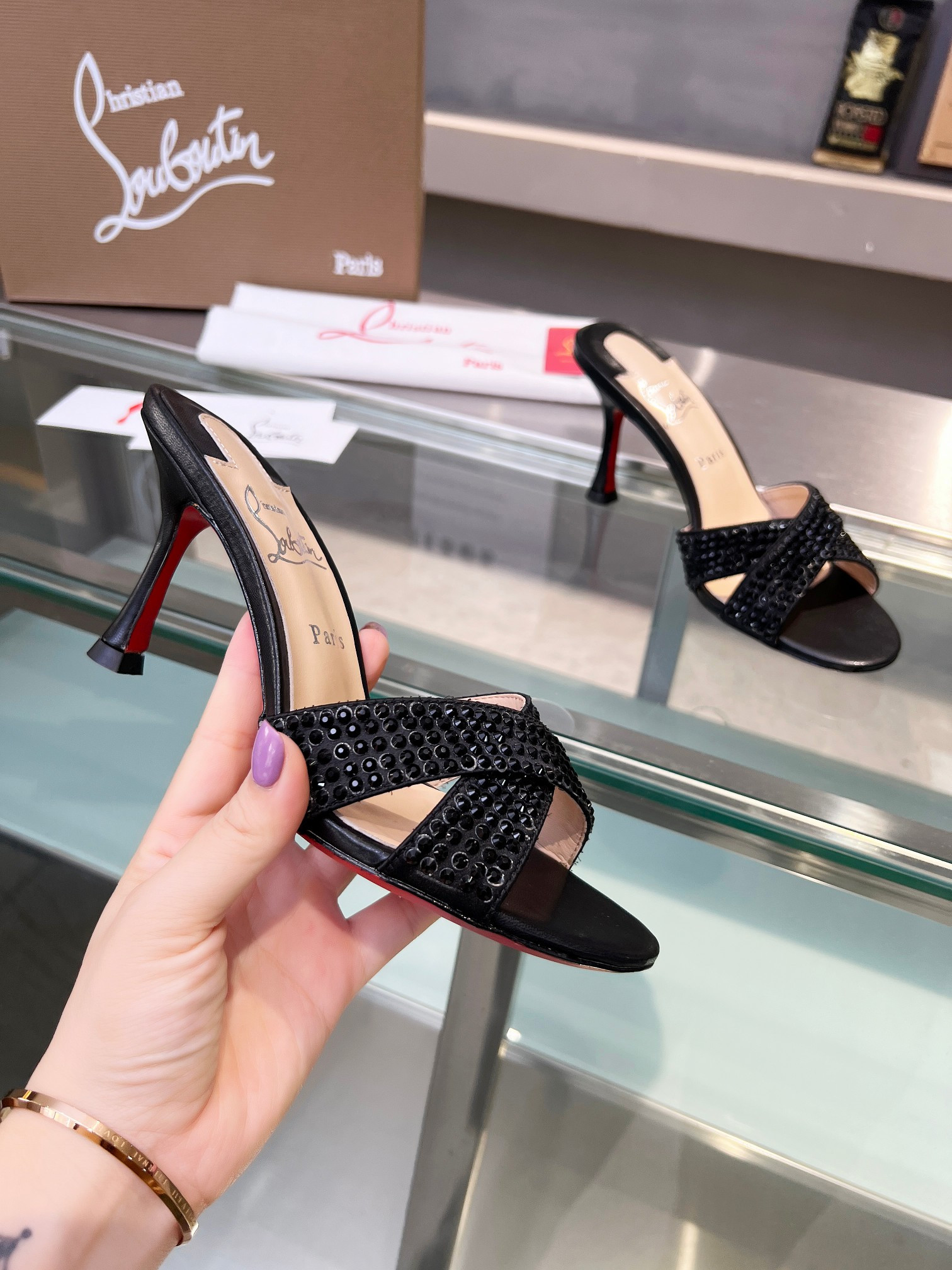 ua ch**an louboutin cl red-botT0m shoes