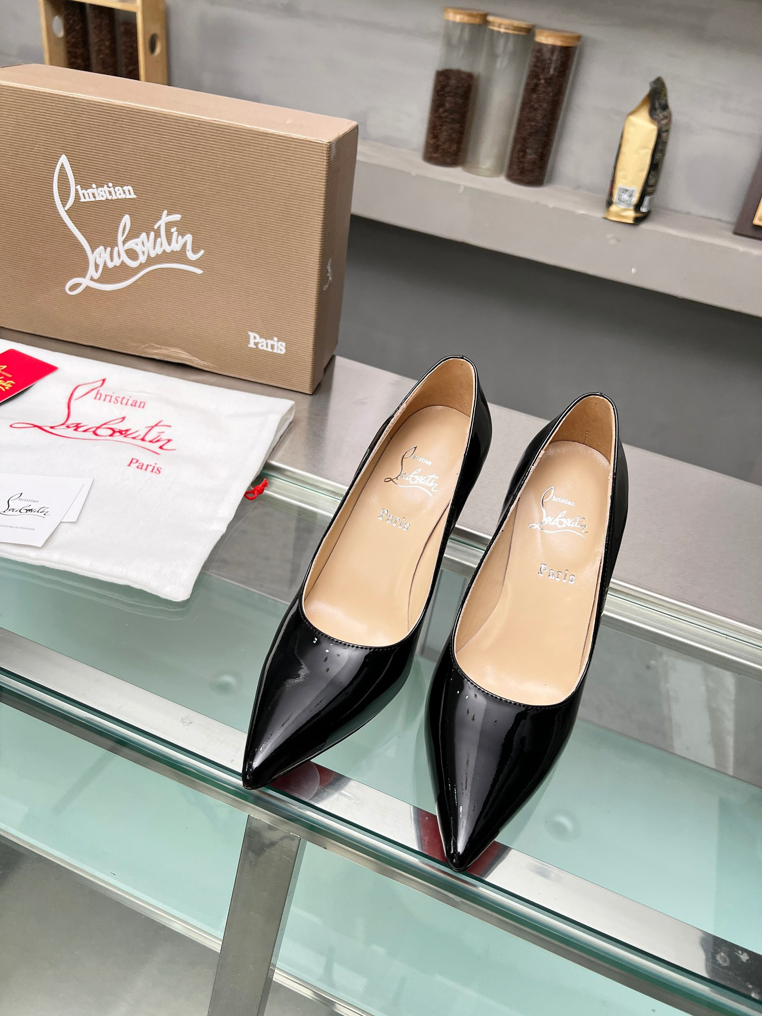 ua ch**an louboutin cl red-botT0m shoes