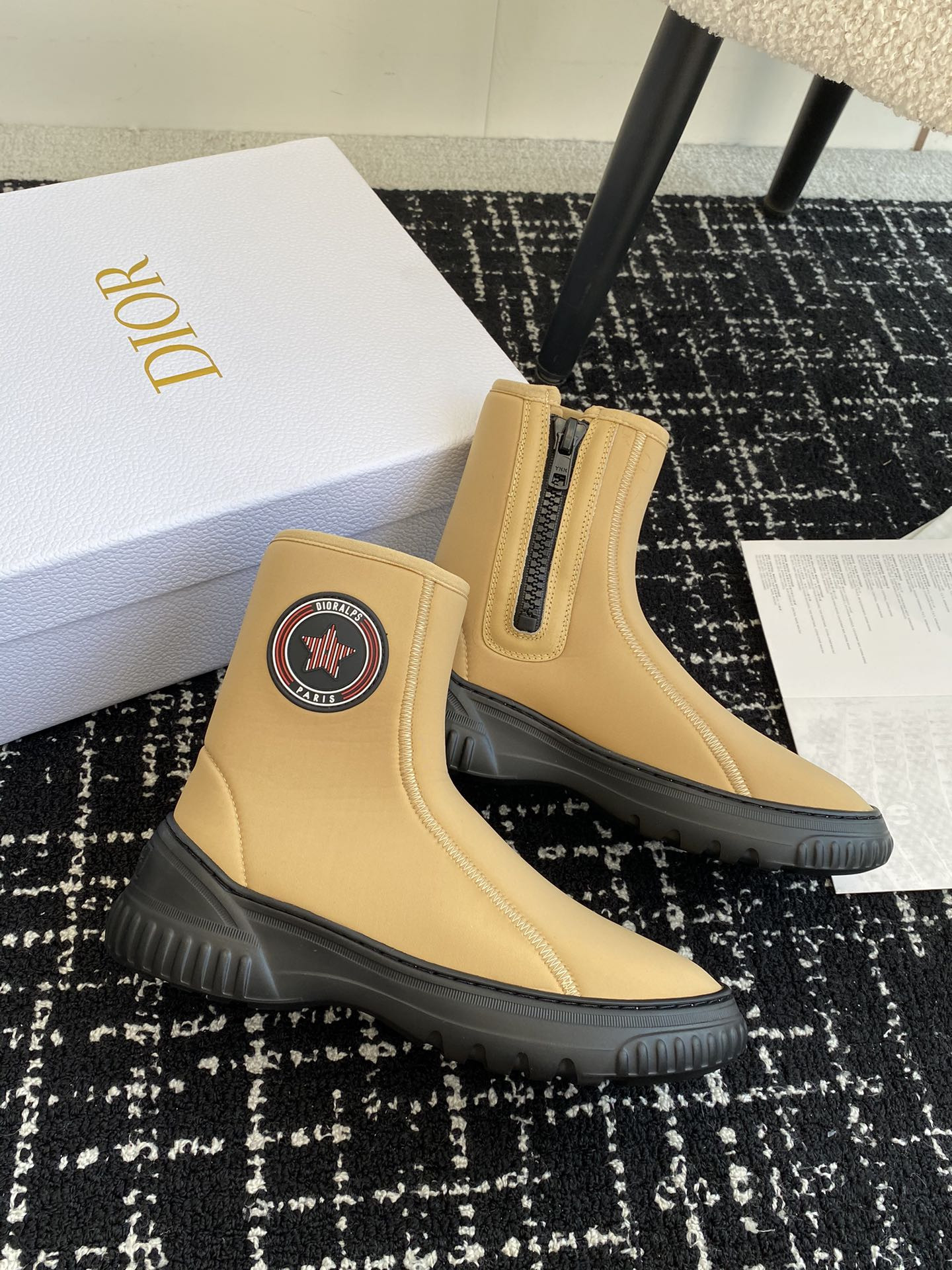 ua D*or boot