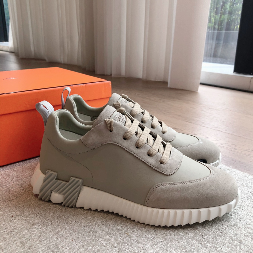 ua H**me5 bouncing sneaker