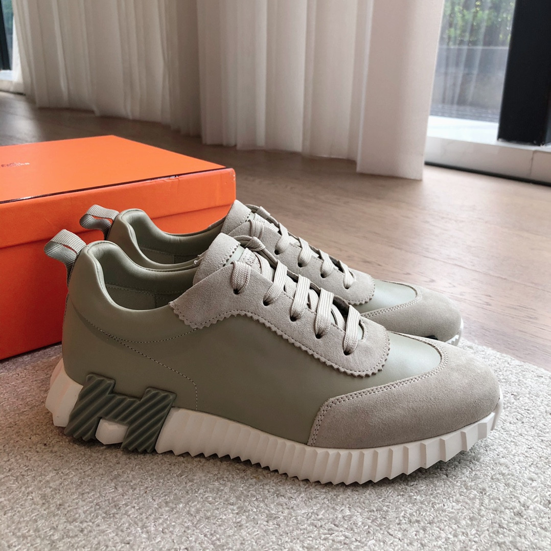 ua H**me5 bouncing sneaker
