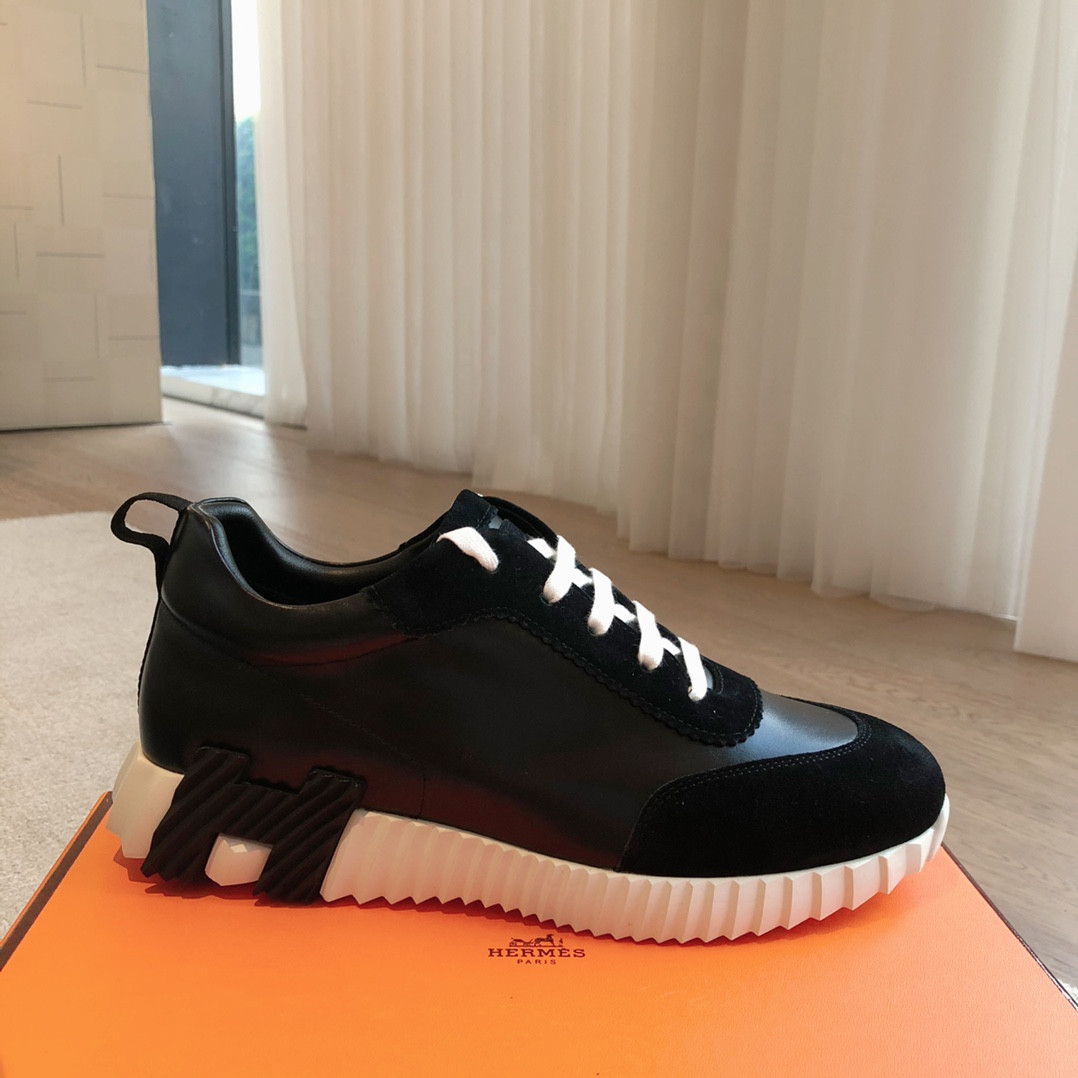 ua H**me5 bouncing sneaker
