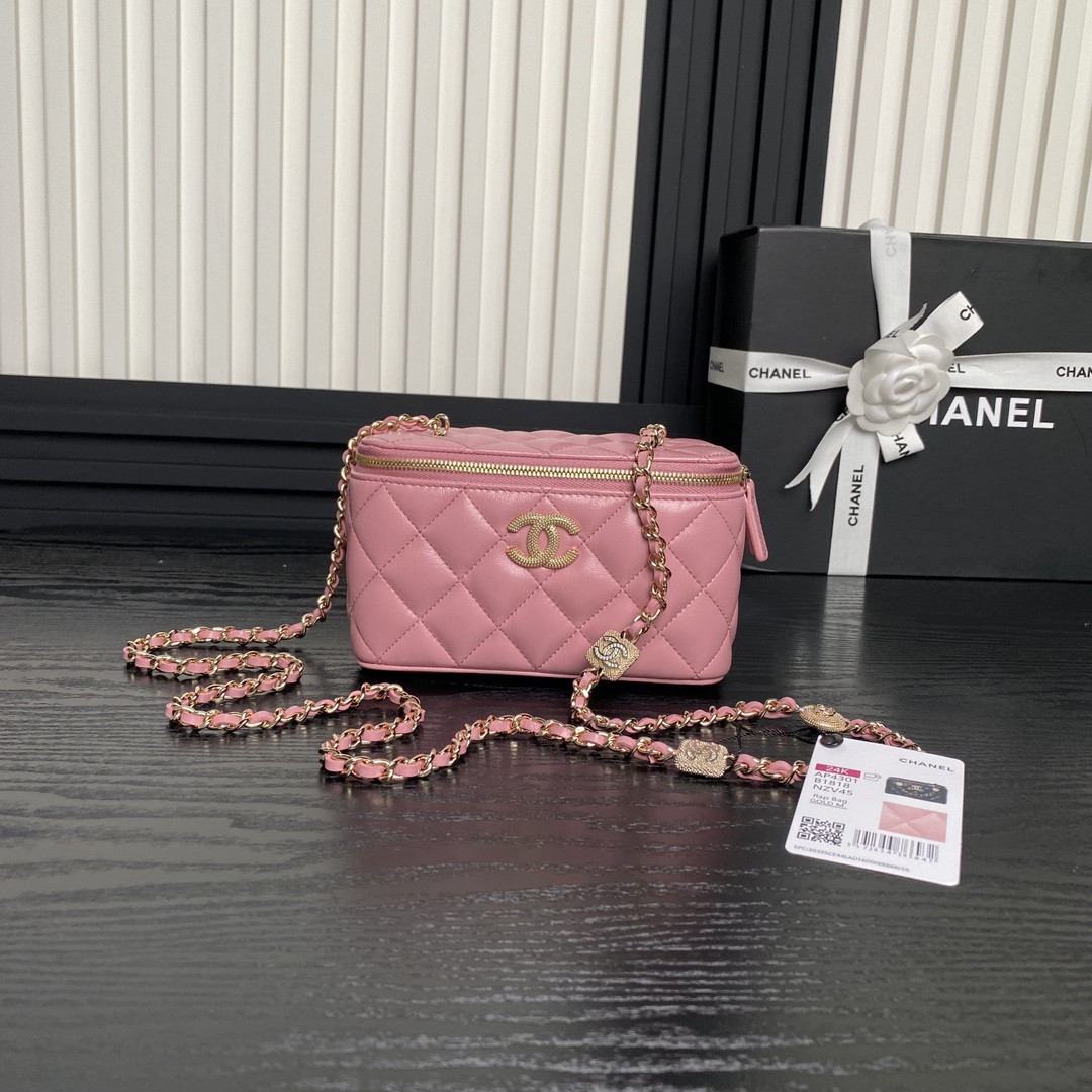 Ch*el vanity with chain 9.5x17x8cm