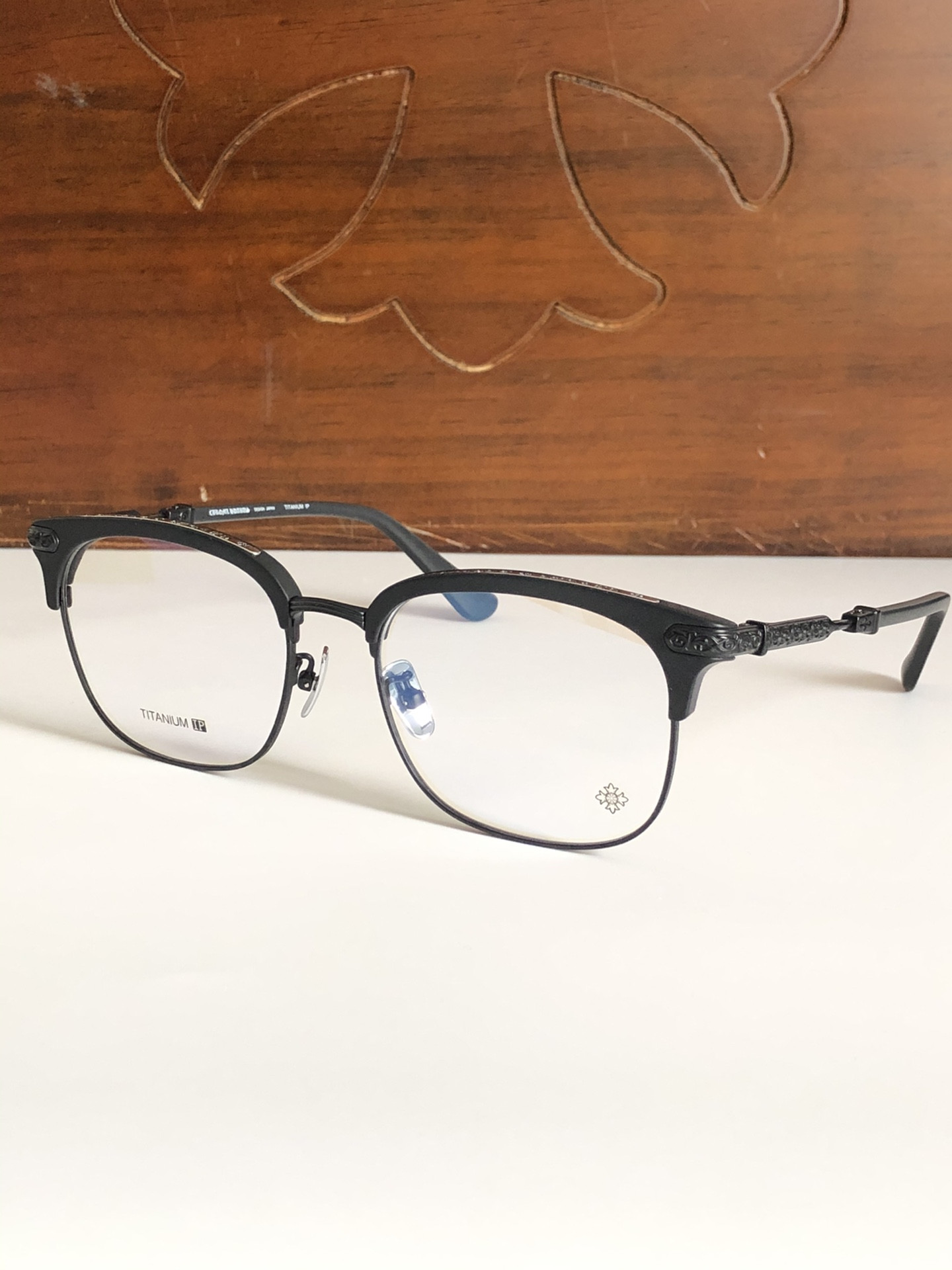 Ch**me He**ts glasses vertical smile i 57-19-148