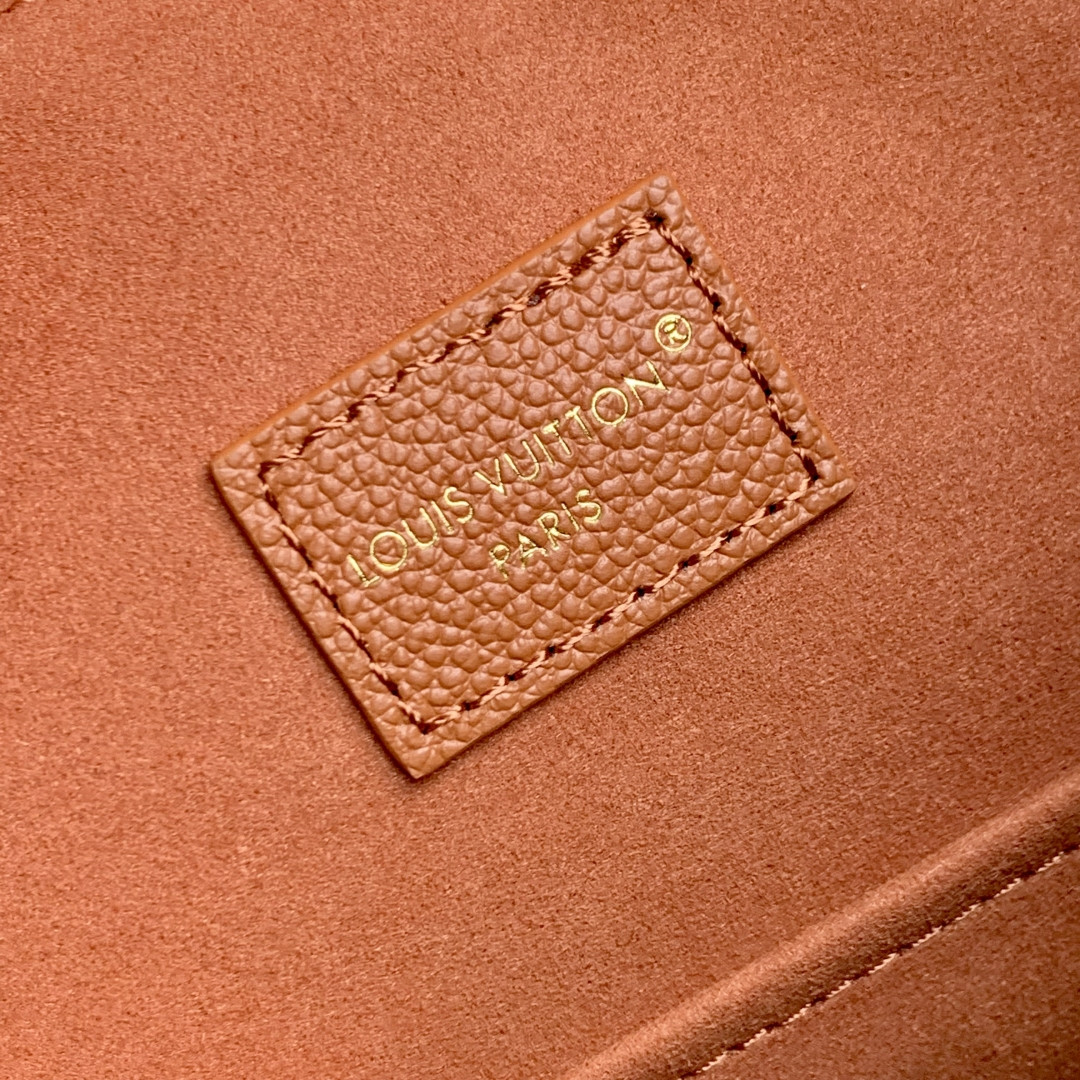 LV Low Key Cookie MM M14642 32x26x5cm