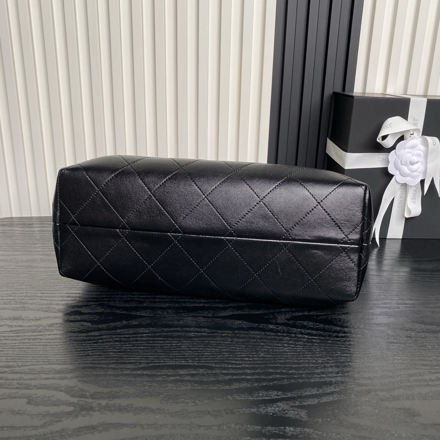 Ch*el small shopping bag as5634 24x36x14cm