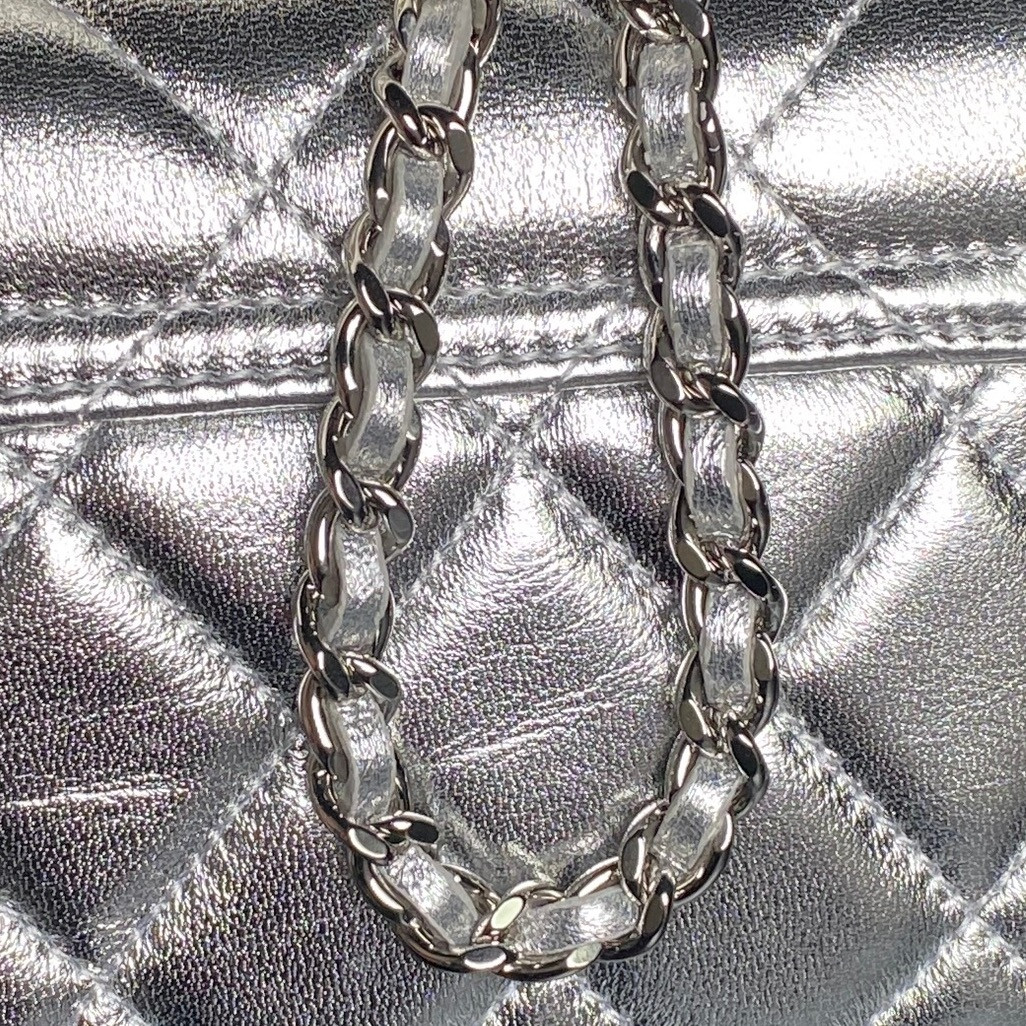 Ch*el clutch with chain ap4593 10x16.5x5cm