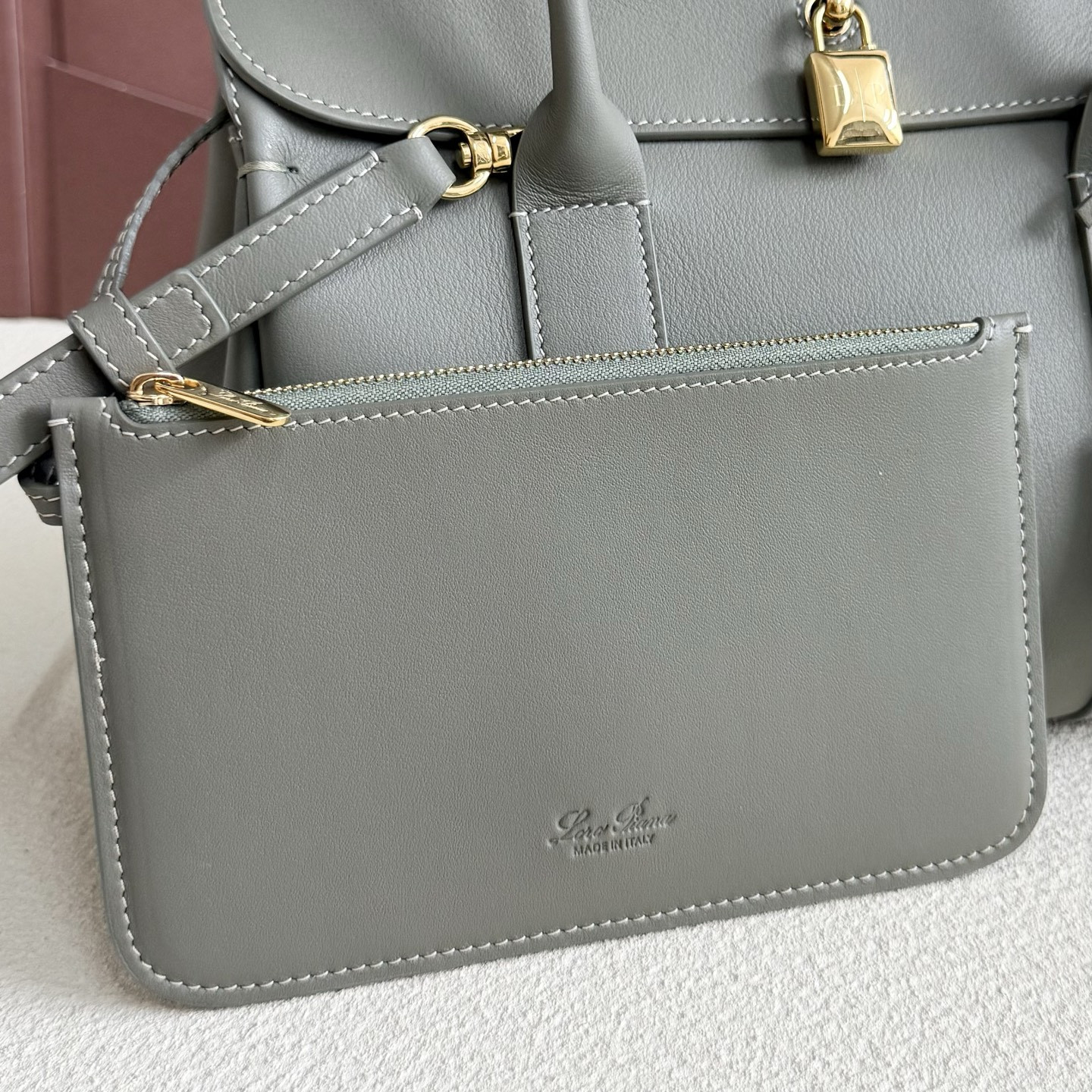L**o p*ana loom l25 calfskin 25x18x12.5cm