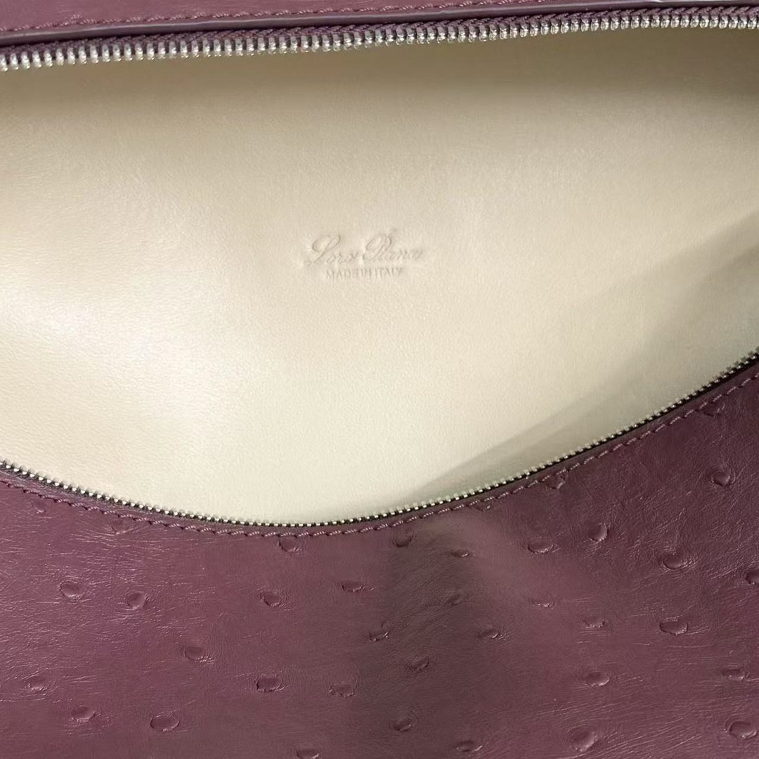 L**o p*ana extra pocket l27 ostrich-grained leather 16x27x10cm