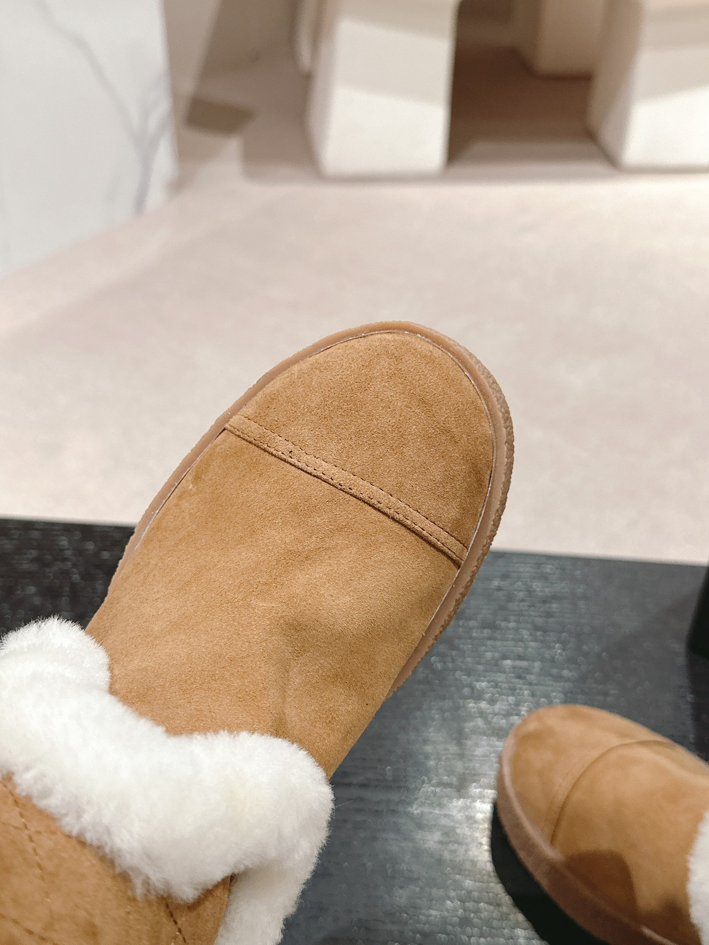 ua Ch*el boots