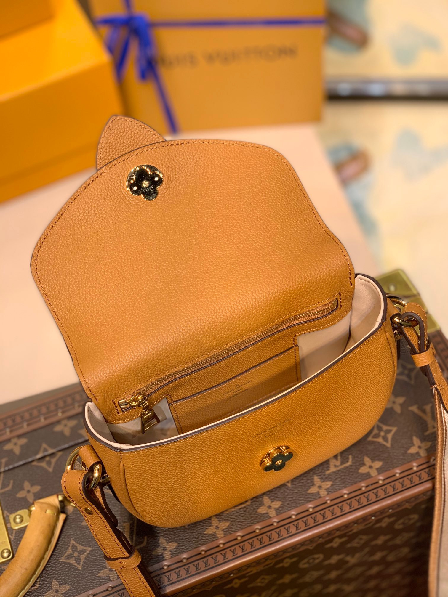 LV PONT 9 SOFT MM M58968